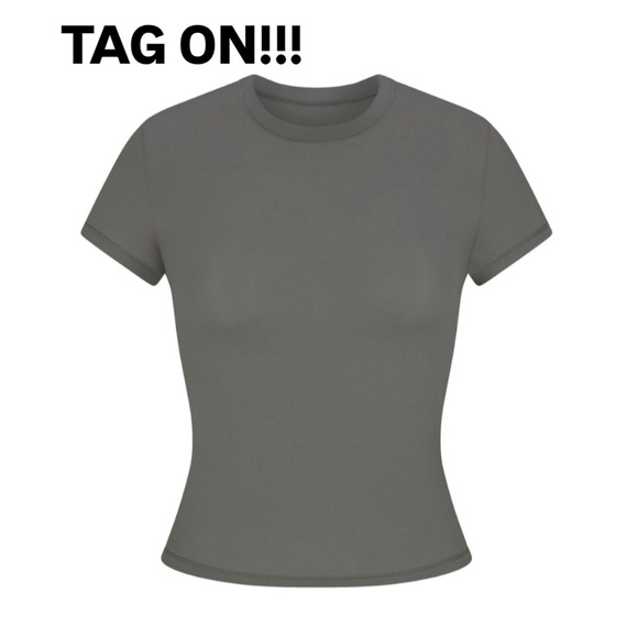 NEW Skims Gunmetal short sleeve t shirt - Picture 2 of 6
